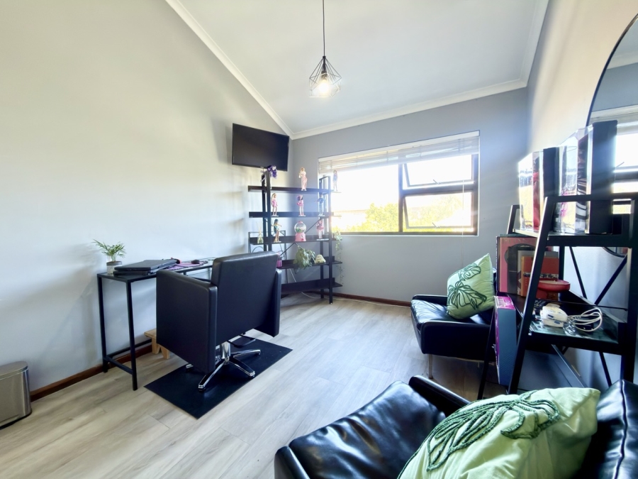 2 Bedroom Property for Sale in Flamingo Vlei Western Cape